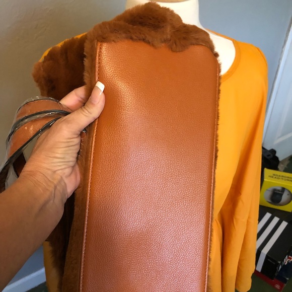 STUNNING CAMEL COLOR RABBIT FUR PURSE fauxfur - Picture 5 of 6